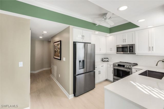 300 Dunes BLVD 201, Naples, FL 34110