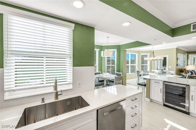 300 Dunes BLVD 201, Naples, FL 34110