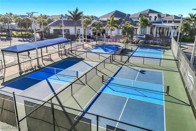 300 Dunes BLVD 201, Naples, FL 34110