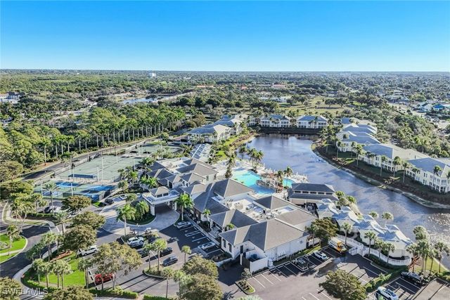 300 Dunes BLVD 201, Naples, FL 34110