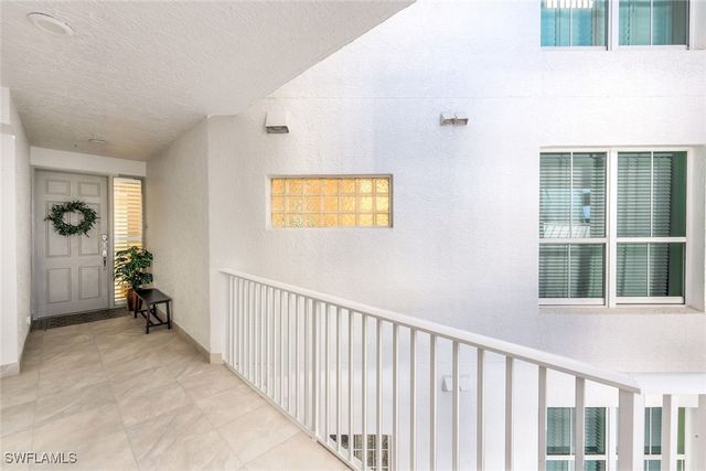 300 Dunes BLVD 201, Naples, FL 34110