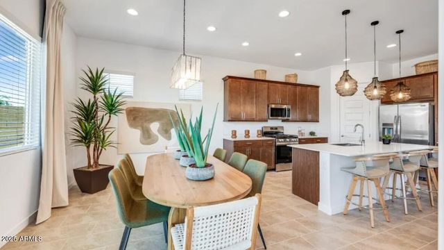 7966 W ROWEL Road, Peoria, AZ 85383