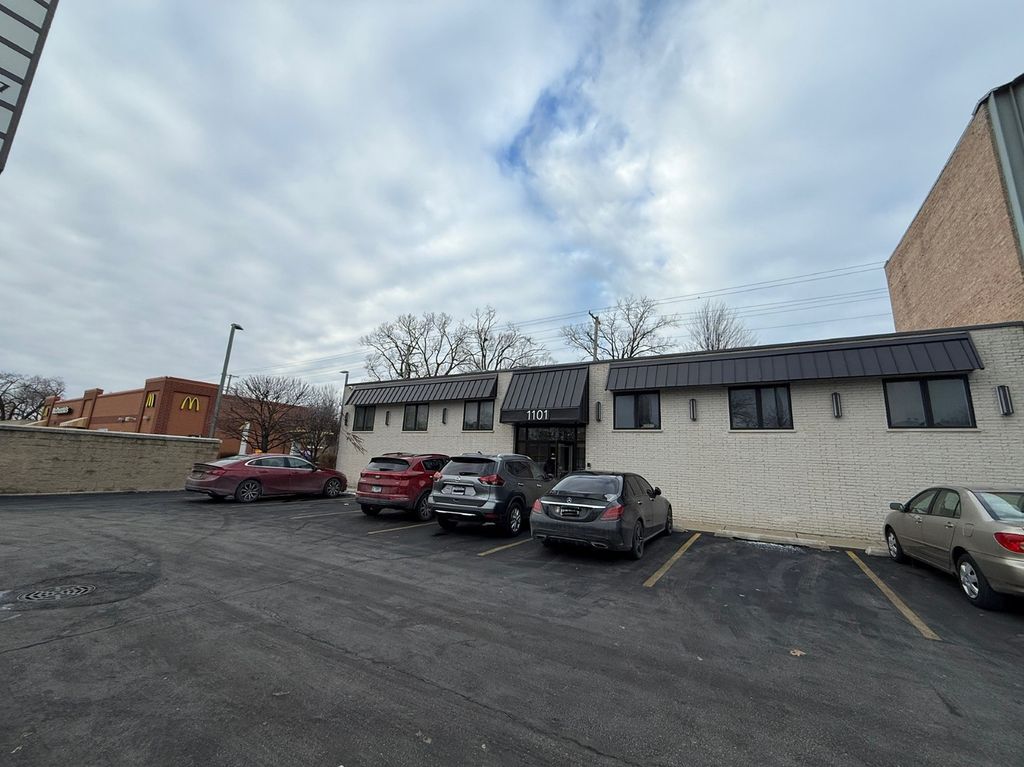 1101 Howard Street, Evanston, IL 60202