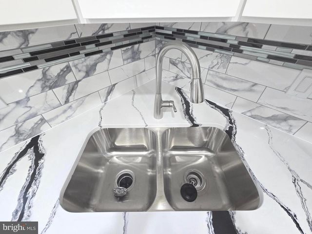 4813 LAWRENCE ST, Alexandria, VA 22309