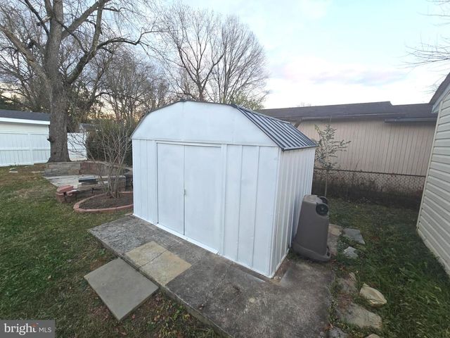 4813 LAWRENCE ST, Alexandria, VA 22309