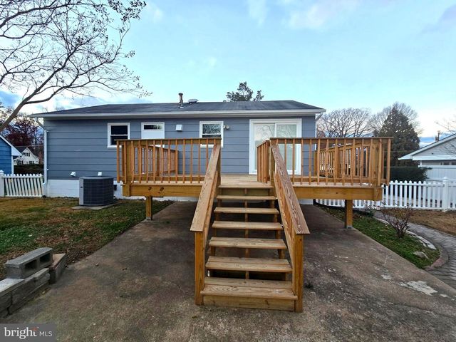 4813 LAWRENCE ST, Alexandria, VA 22309