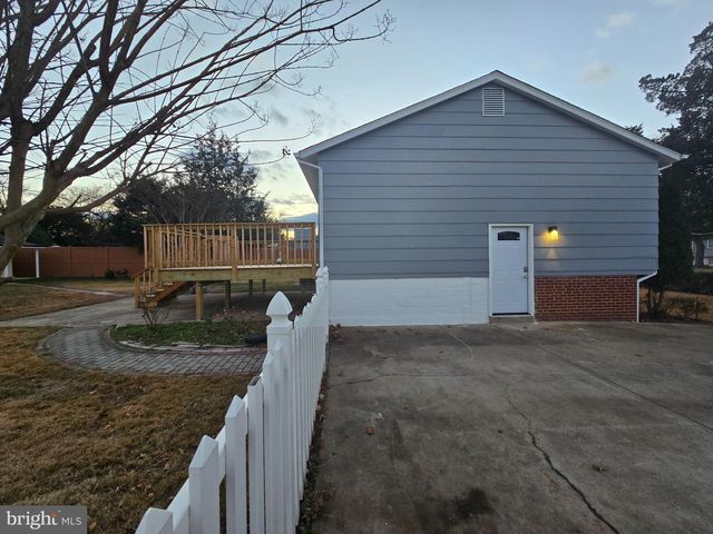 4813 LAWRENCE ST, Alexandria, VA 22309