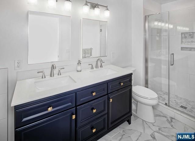 237 Price Court, West New York, NJ 07093