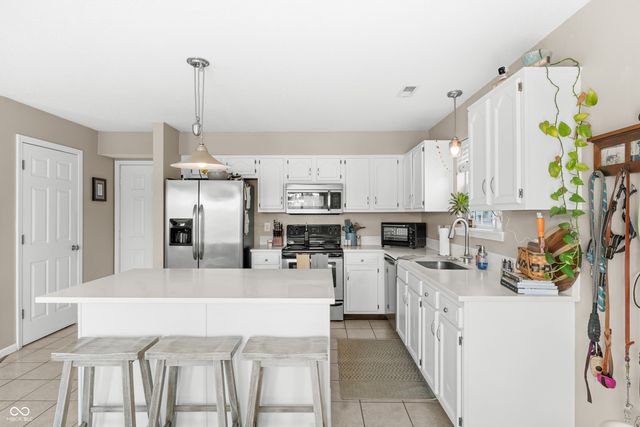 3699 Limelight Lane, Whitestown, IN 46075