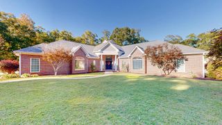 101 Steeplechase Court, Dothan, AL 36303