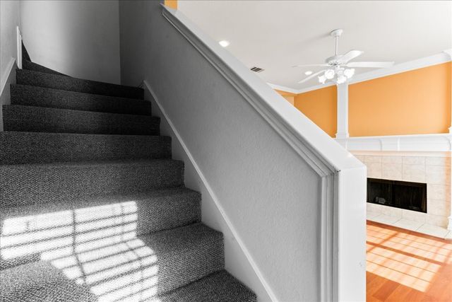 5700 Roundup Trail, Arlington, TX 76017