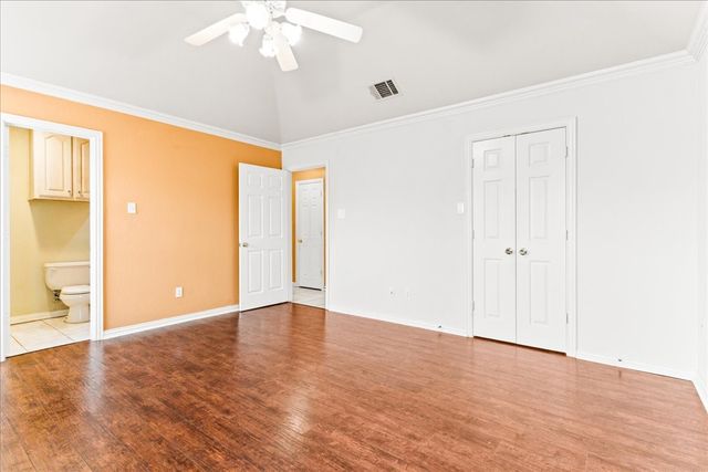 5700 Roundup Trail, Arlington, TX 76017