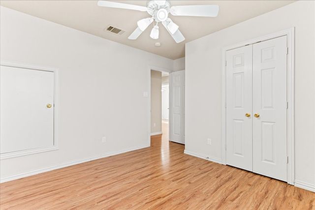 5700 Roundup Trail, Arlington, TX 76017