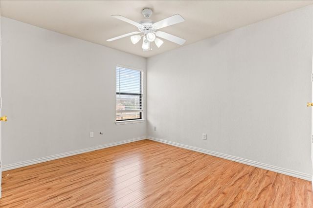 5700 Roundup Trail, Arlington, TX 76017