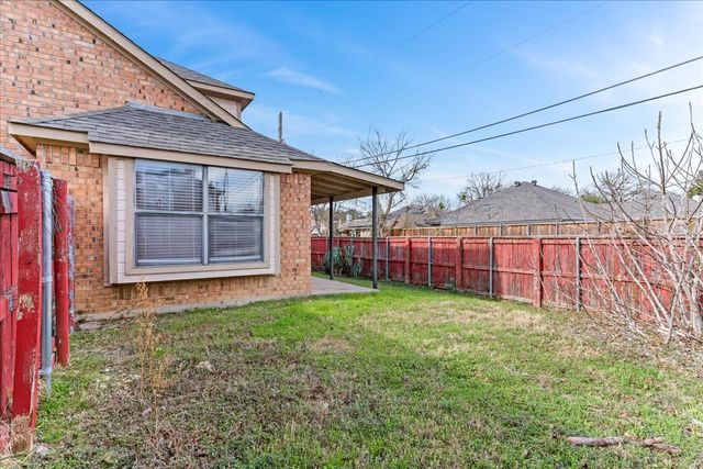 5700 Roundup Trail, Arlington, TX 76017