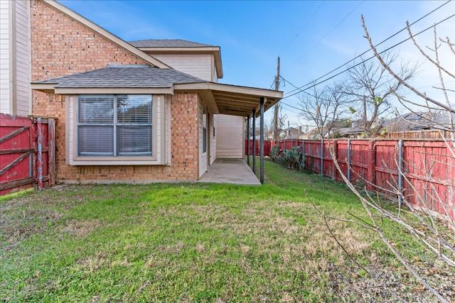 5700 Roundup Trail, Arlington, TX 76017
