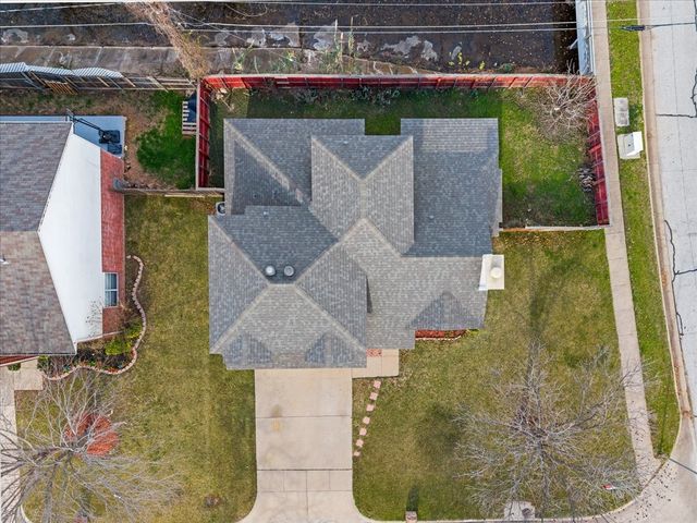 5700 Roundup Trail, Arlington, TX 76017