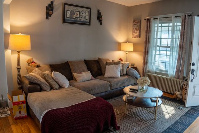 130 Littleton St, Springfield, MA 01104