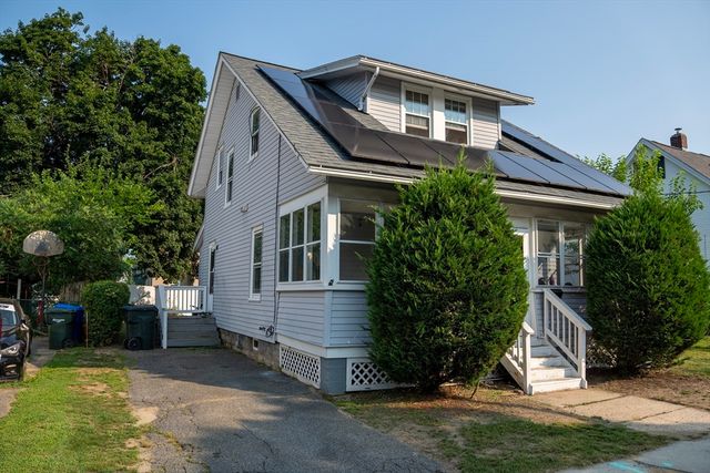 130 Littleton St, Springfield, MA 01104