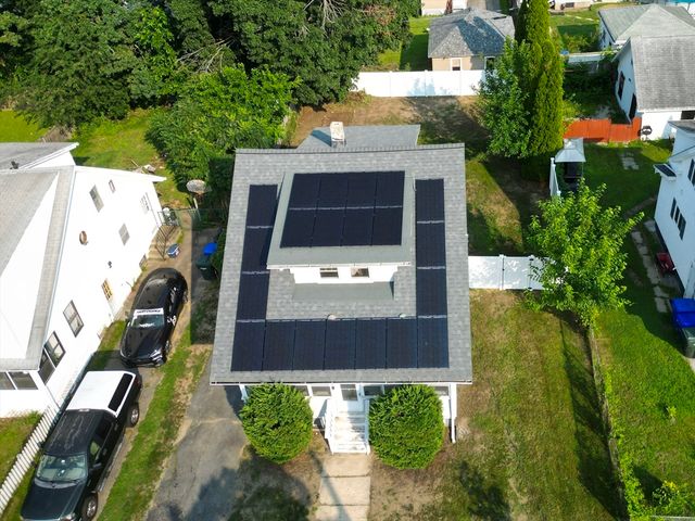 130 Littleton St, Springfield, MA 01104