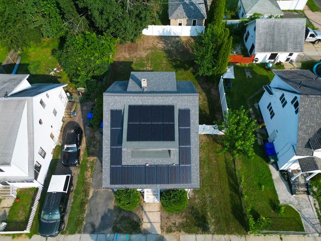 130 Littleton St, Springfield, MA 01104