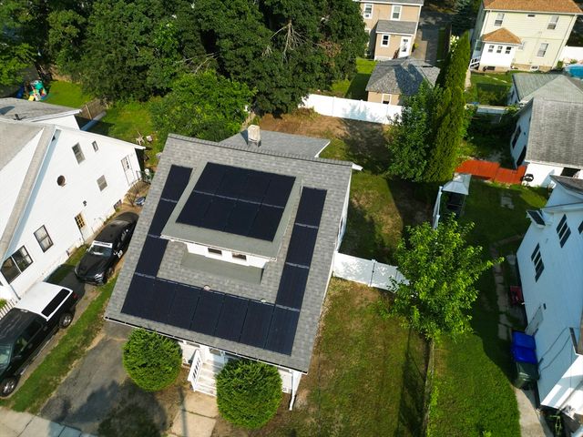 130 Littleton St, Springfield, MA 01104