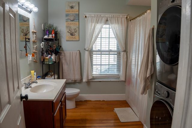 130 Littleton St, Springfield, MA 01104