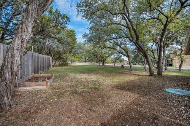 300 Venture BLVD S, Point Venture, TX 78645