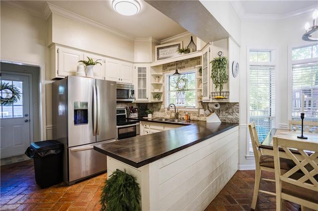 6113 Scenic West Drive, Mobile, AL 36693
