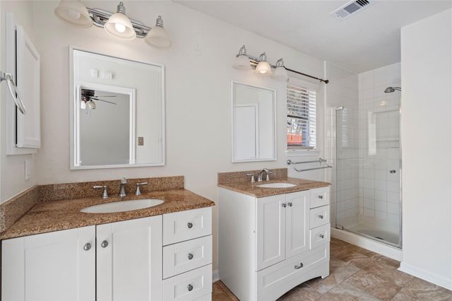 806 N Willow Drive, Houston, TX 77073