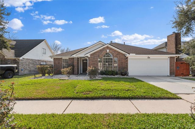806 N Willow Drive, Houston, TX 77073