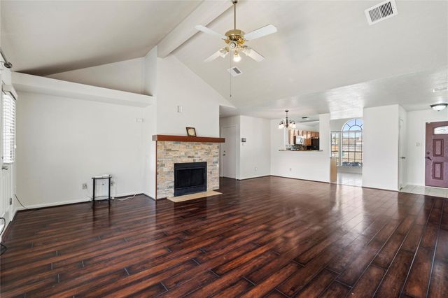 806 N Willow Drive, Houston, TX 77073