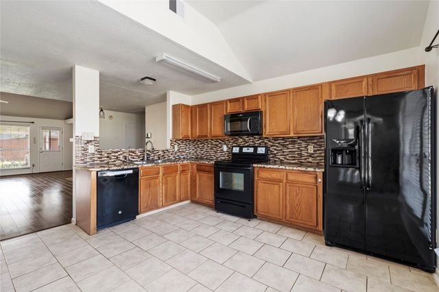 806 N Willow Drive, Houston, TX 77073