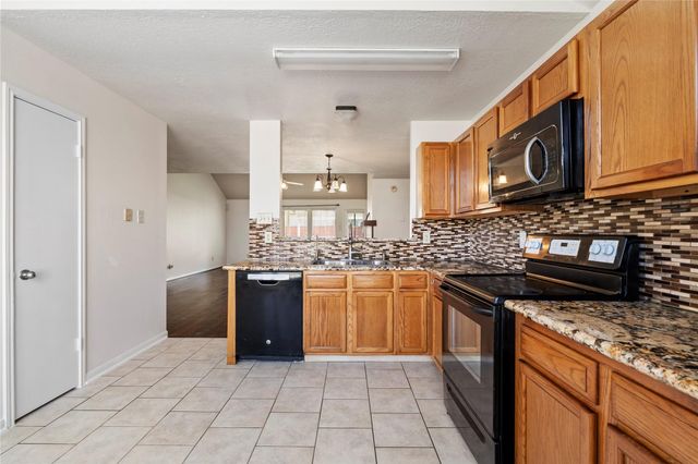 806 N Willow Drive, Houston, TX 77073