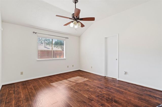 806 N Willow Drive, Houston, TX 77073