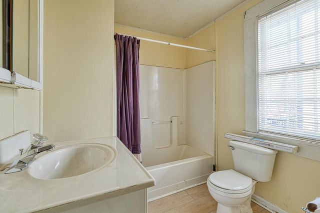 92 North St, Duncan, SC 29334