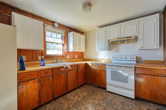 92 North St, Duncan, SC 29334