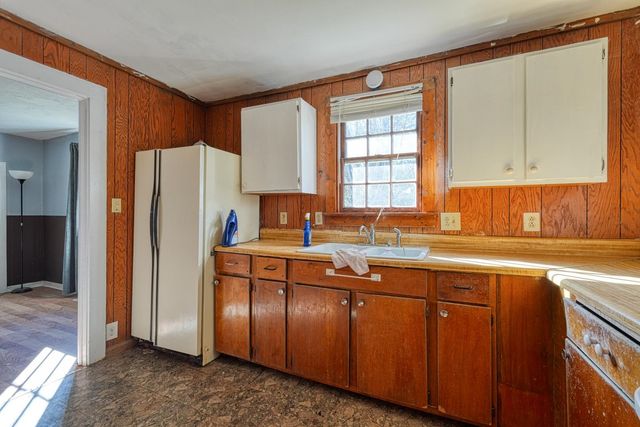 92 North St, Duncan, SC 29334