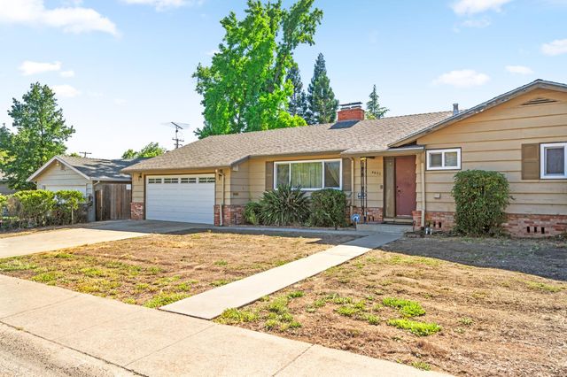 4625 Jan Dr, Carmichael, CA 95608