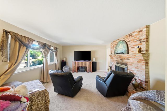4625 Jan Dr, Carmichael, CA 95608