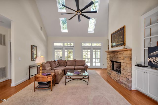 82101 Ehringhaus, Chapel Hill, NC 27517