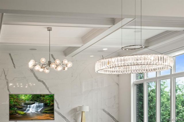 3906 Thatcher Drive, Rochester Hills, MI 48309