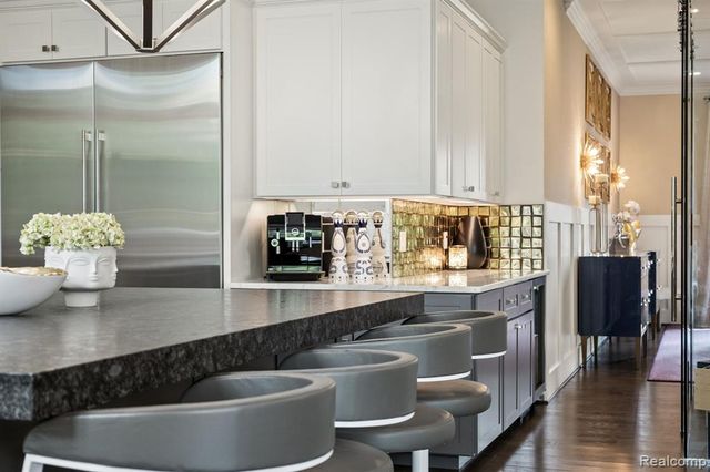 3906 Thatcher Drive, Rochester Hills, MI 48309