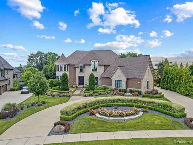 3906 Thatcher Drive, Rochester Hills, MI 48309