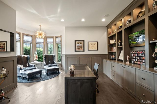 3906 Thatcher Drive, Rochester Hills, MI 48309