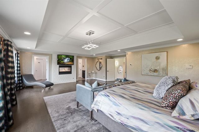 3906 Thatcher Drive, Rochester Hills, MI 48309