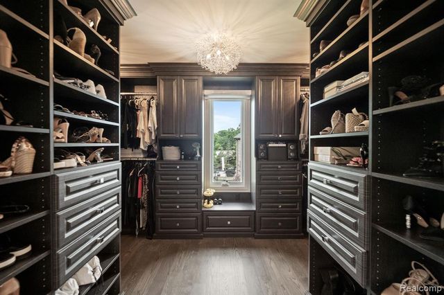 3906 Thatcher Drive, Rochester Hills, MI 48309