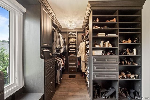 3906 Thatcher Drive, Rochester Hills, MI 48309