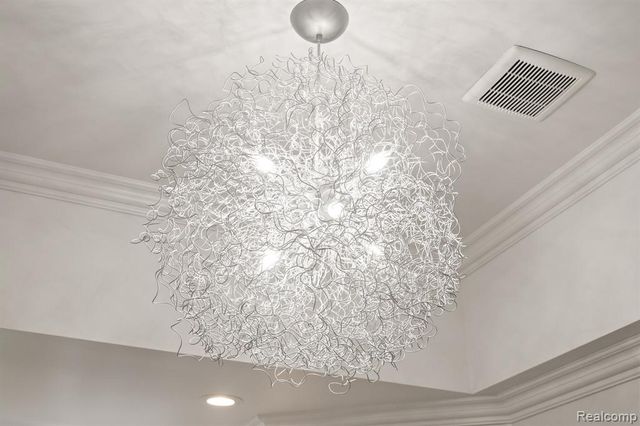 3906 Thatcher Drive, Rochester Hills, MI 48309