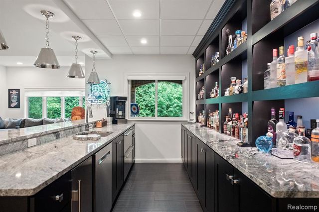 3906 Thatcher Drive, Rochester Hills, MI 48309